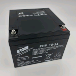 FHP12-26 FAAM, Batteria AGM VRLA Ermetica Ricaricabile al Piombo 12V 26Ah (20 hr.) M5. Contenitore di tipo ABS resistente agli urti e ritardante la fiamma secondo la UL94:V0 IEC 707. Vita di progetto >10-12 anni (a 20°C) 